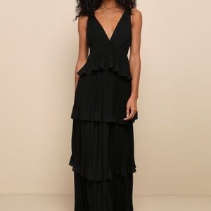 Elegant Black Tiered Maxi Dress